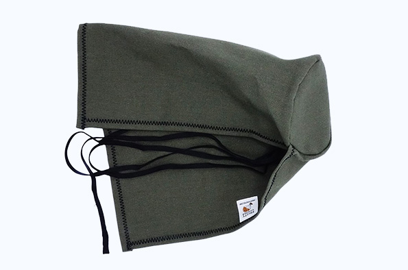 Parachute liner with leash for tethering to UAV